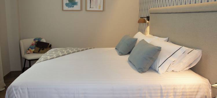 里贝拉门套房(Puerta de la Ribera Suites)图片