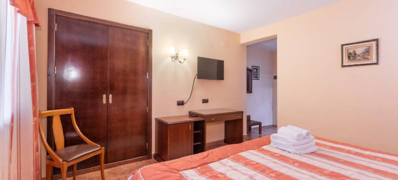 雅瓦拉姆布雷门口酒店(Hotel Puerta de Javalambre)图片