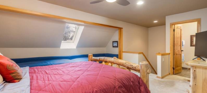 由红色遮阳篷提供的2056号松树2卧室公寓(2056 the Pines 2 Bedroom Condo by RedAwning)图片