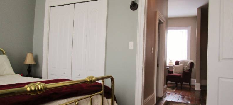 艾萨克布罗克爵士奢华套房民宿(Sir Isaac Brock B&B Luxury Suites)图片