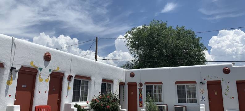 塔顿伍德庭院汽车旅馆(Cottonwood Court Motel)图片