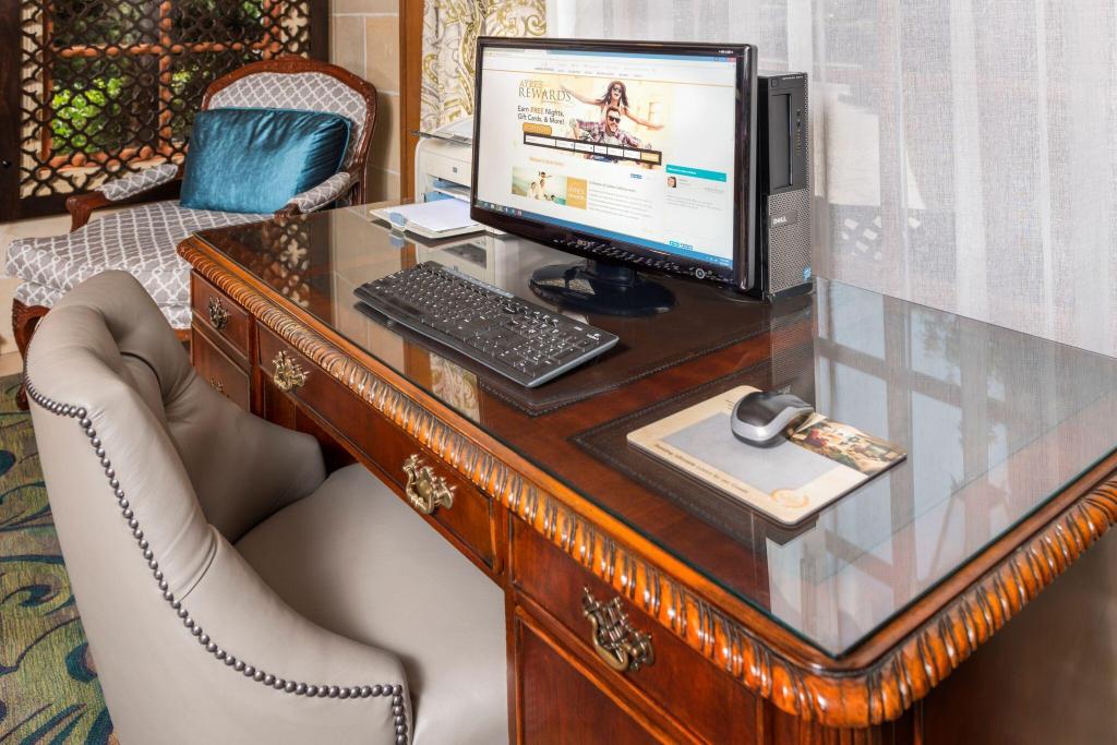 Ayres Hotel Laguna Woods - Aliso Viejo Over view