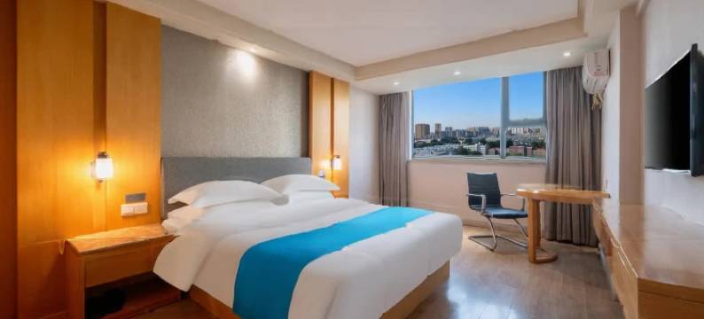 华美云端酒店(南宁火车站朝阳广场店)图片