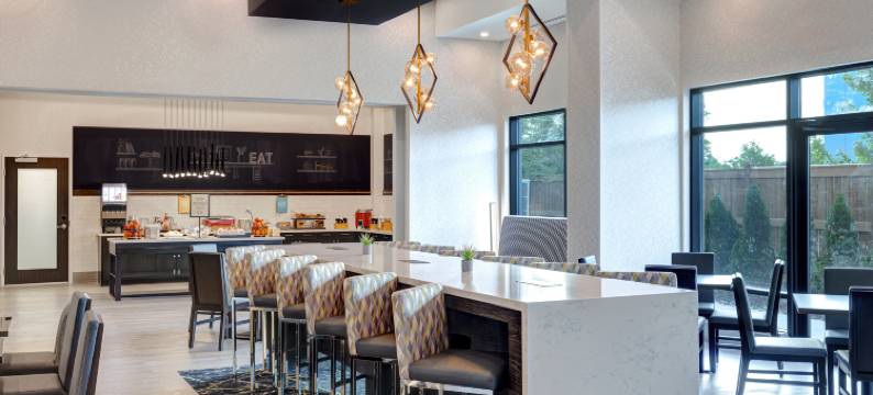 希尔顿欢朋客房及套房多伦多伯灵顿酒店(Hampton Inn & Suites by Hilton Burlington Toronto)图片