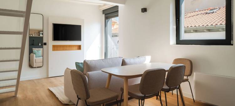 Limehome潘普洛纳希拉里翁·埃斯拉瓦(limehome Pamplona Hilarión Eslava)图片