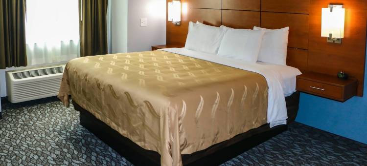 沃特敦-德拉姆堡品质套房酒店(Quality Inn & Suites Watertown Fort Drum)图片