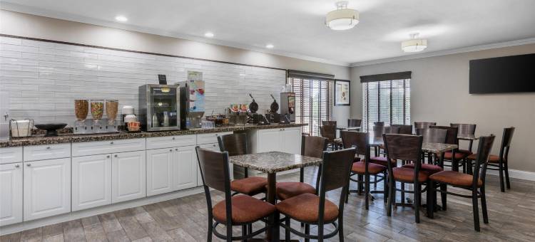 布雷迪贝斯特韦斯特酒店(Best Western Brady Inn)图片