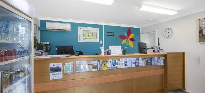 倒影鹰巢城- 假日公园(Reflections Hawks Nest - Holiday Park)图片