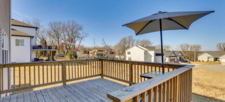 距威斯康星大学13英里：郊区之家(13 Mi to University of Wisconsin: Suburban Home)图片