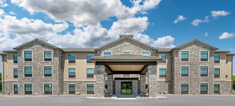 舒适酒店及套房梅迪纳纽约靠近伊利运河(Comfort Inn & Suites Medina NY Near Erie Canal)图片