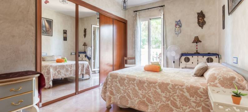 Tranquil Villa Stay in Tolleric图片