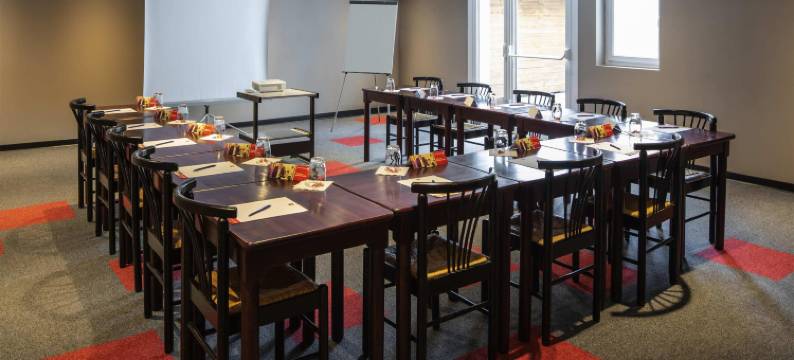 宜必思尼伊圣乔治酒店(Ibis Nuits-Saint-Georges)图片