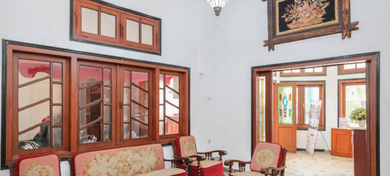 玛琅格利亚苏里亚城市景观酒店(Urbanview Hotel Griya Surya Malang by RedDoorz)图片