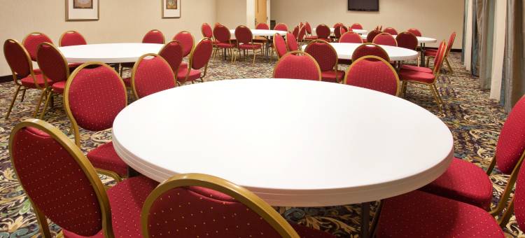 Staybridge Suites 埃尔克哈特北 by IHG(Staybridge Suites ELKHART NORTH by IHG)图片