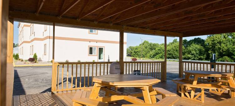 红屋顶酒店乔治敦-IN-路易斯维尔西部(Red Roof Inn Georgetown, IN – Louisville West)图片