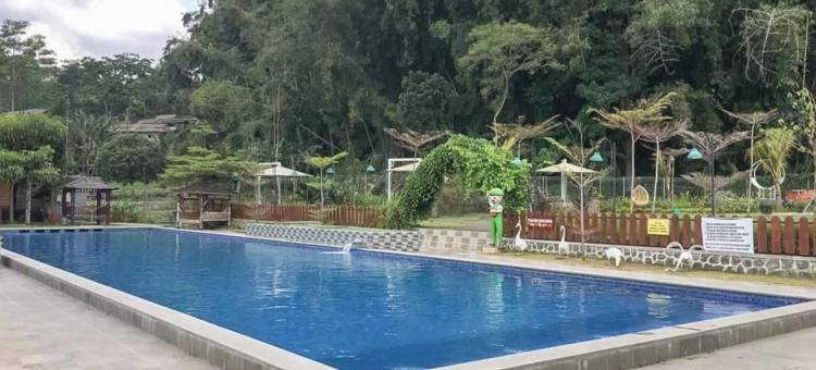 红多兹酒店-近维萨塔帕里本多拉旺(RedDoorz Near Wisata Paribendo Lawang)图片