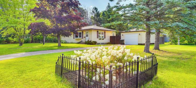 阳光克洛盖特住宅 - 离圣路易斯河2英里！(Sunny Cloquet Home - 2 Mi to St Louis River!)图片