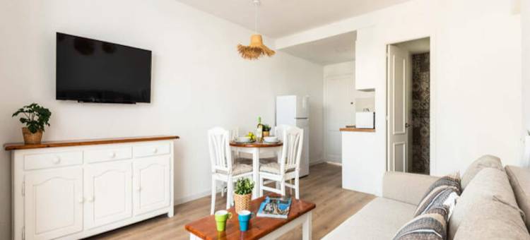 Apartment in Arenal d’en Castell by Beach图片