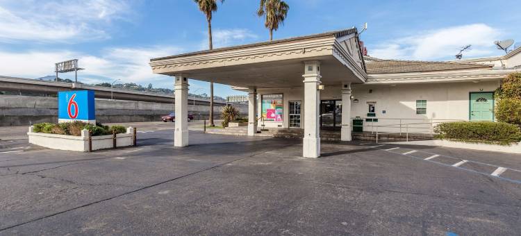 百慕大棕榈酒店(Bermuda Palms Hotel)图片