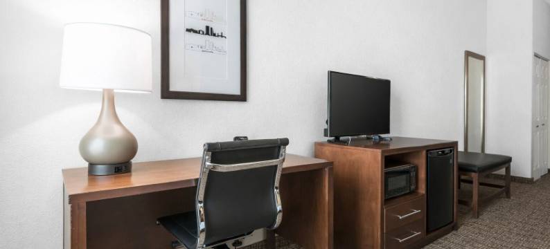 贝梅度斯靠近巴特勒大道舒适套房酒店(Comfort Suites Baymeadows Near Butler Blvd)图片