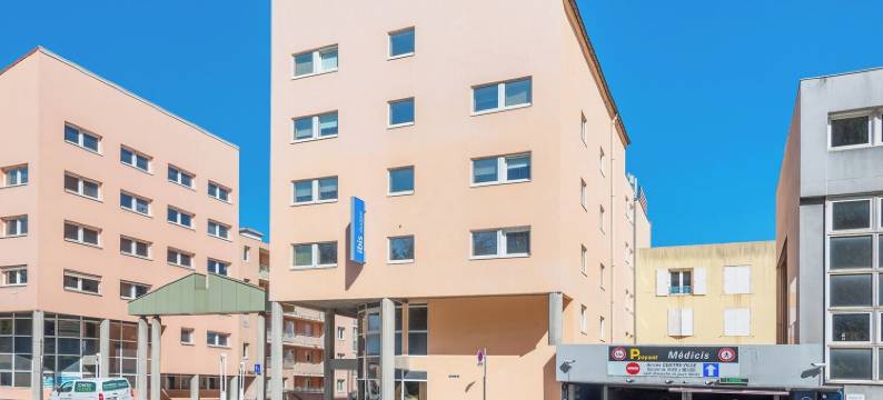 宜必思快捷布尔昆雅里昂中心酒店(Ibis Budget Bourgoin Jallieu Centre)图片