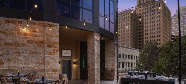 圣安东尼奥河滨步道市区安泊套房酒店(Embassy Suites by Hilton San Antonio Riverwalk Downtown)图片