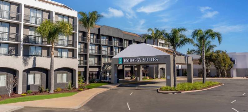 希尔顿安泊酒店-圣路易斯奥比斯波(Embassy Suites by Hilton San Luis Obispo)图片