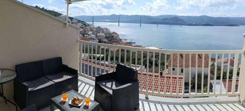 带热水浴缸的 Sutalo 公寓(Apartment Sutalo with Hot Tub)图片