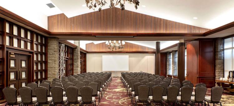 费尔蒙特贾斯珀帕克小屋(Fairmont Jasper Park Lodge)图片