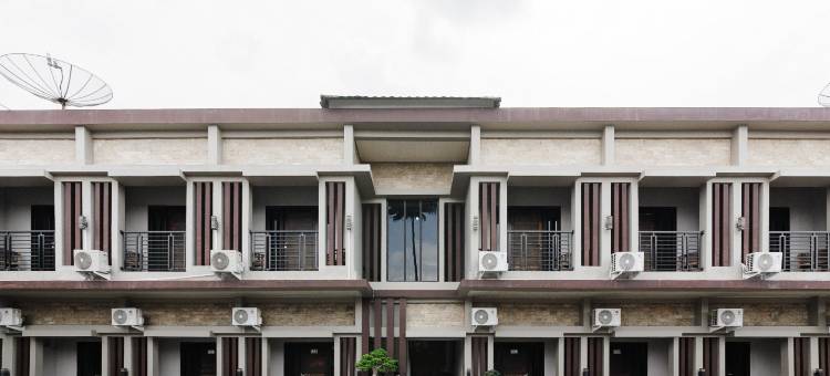 红多兹伊斯兰酒店-近占碑图古朱安(RedDoorz Syariah Near Tugu Juang Jambi)图片