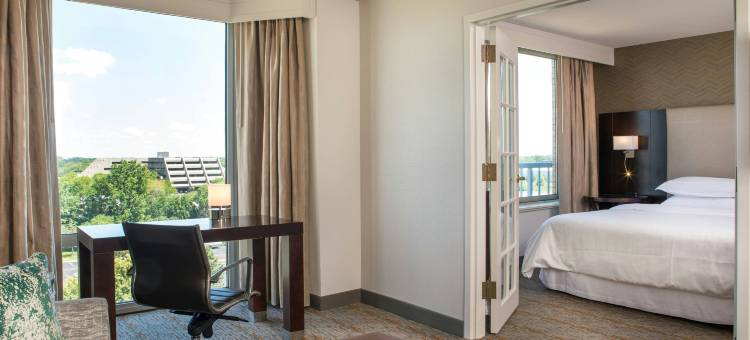 芝加哥埃尔克格罗夫喜来登套房酒店(Sheraton Suites Chicago Elk Grove)图片
