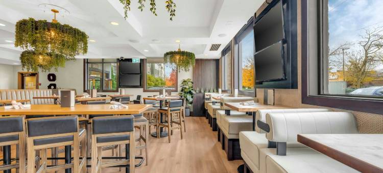 桑德曼温哥华机场酒店(Sandman Hotel Vancouver Airport)图片