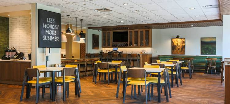 马凯特费尔菲尔德万豪酒店及套房(Fairfield by Marriott Inn & Suites Marquette)图片