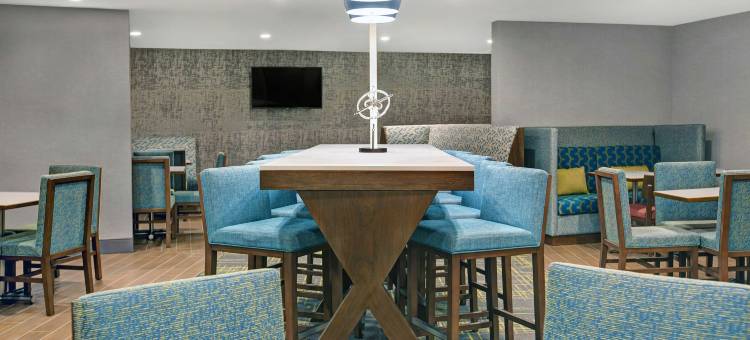 韦斯特菲尔德欢朋酒店(Hampton Inn Westfield)图片