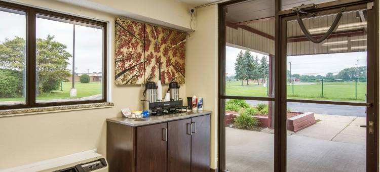 红顶酒店-萨吉诺-弗兰肯默斯(Red Roof Inn Saginaw - Frankenmuth)图片