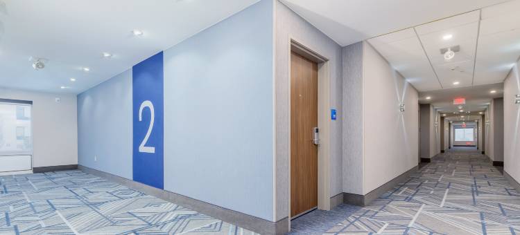 梅德福智选假日套房(Holiday Inn Express & Suites MEDFORD by IHG)图片