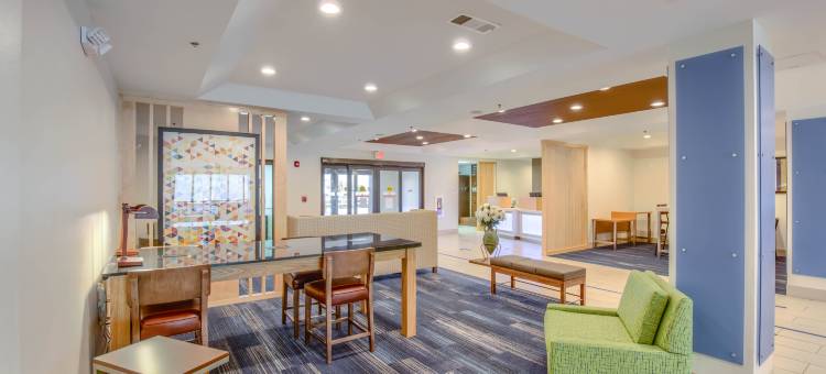 智选假日套房酒店海湾海岸(Holiday Inn Express & Suites Gulf Shores)图片