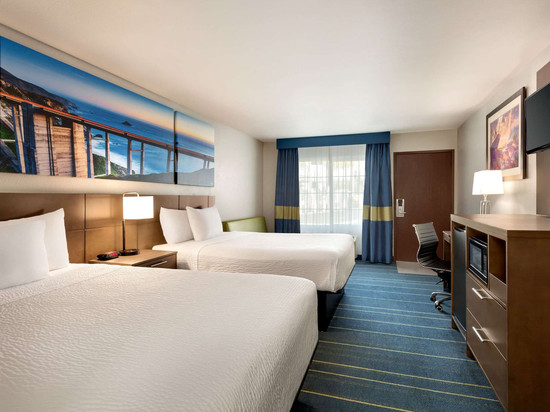 阿纳海姆迪士尼乐园戴斯套房酒店