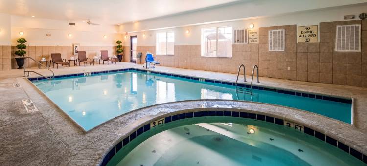 塞米诺尔贝斯特韦斯特优质套房酒店(Best Western Plus Seminole Hotel  Suites)图片