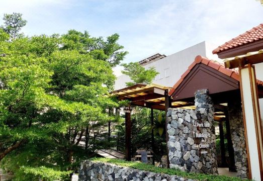 J Park HotelHotel Overview