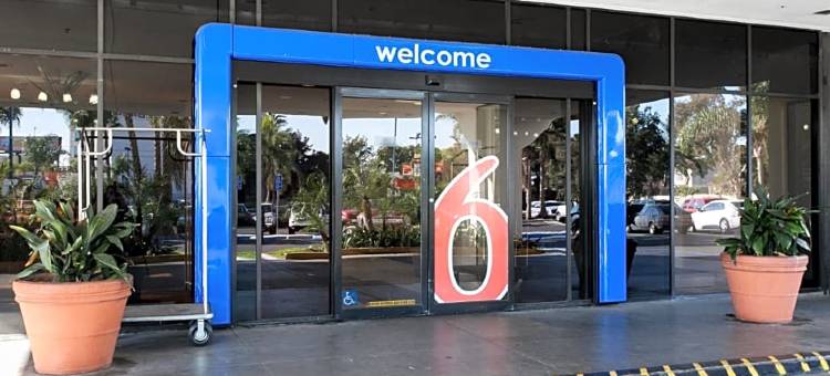 洛杉矶LAX6号汽车旅馆(Motel 6 Los Angeles, CA - Los Angeles - LAX)图片