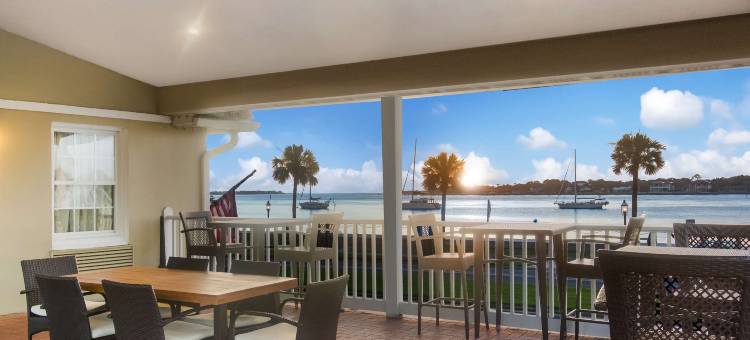 海湾站贝斯特韦斯特酒店(Best Western Bayfront)图片