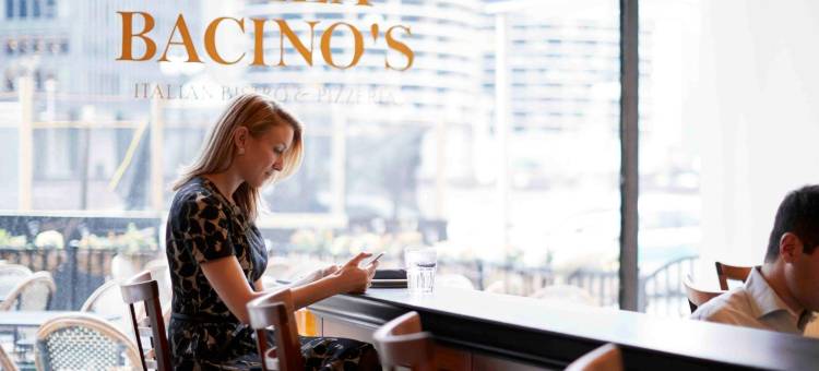 河畔酒店(River Hotel)图片