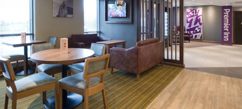 普瑞米尔奇平诺顿酒店(Premier Inn Chipping Norton)图片