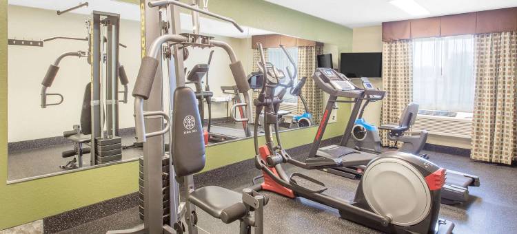 霍兰德呗盟套房酒店(Baymont by Wyndham Holland)图片