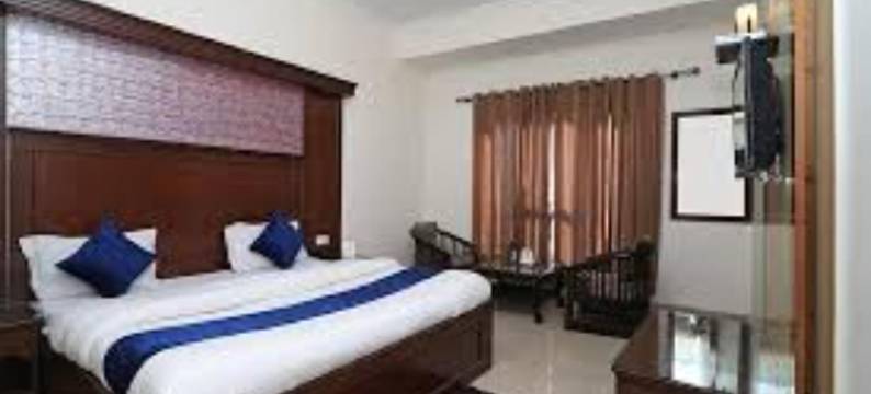 慕苏里格鲁姆戈购物中心路阿比南丹酒店(Goroomgo Abhinandan Mall Road Mussoorie)图片