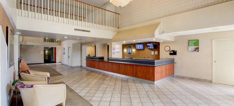 尔湾6号汽车旅馆 - 奥兰治县机场店(Motel 6 Santa Ana, CA - Irvine - Orange County Airport)图片