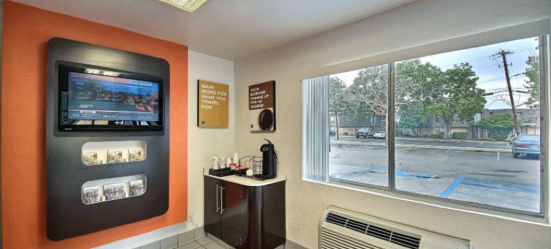 德克萨斯圣马科斯 6 号汽车旅馆(Motel 6 San Marcos, TX)图片