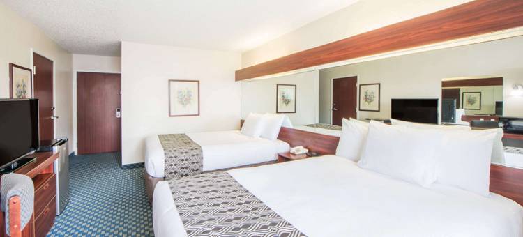 塔尔萨/卡图萨 66 号公路温德姆麦客达套房酒店(Microtel Inn & Suites by Wyndham Tulsa / Catoosa Route 66)图片