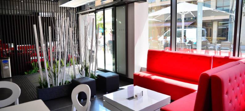 比内法尔城酒店(Hotel & Spa Ciudad de Binéfar)图片